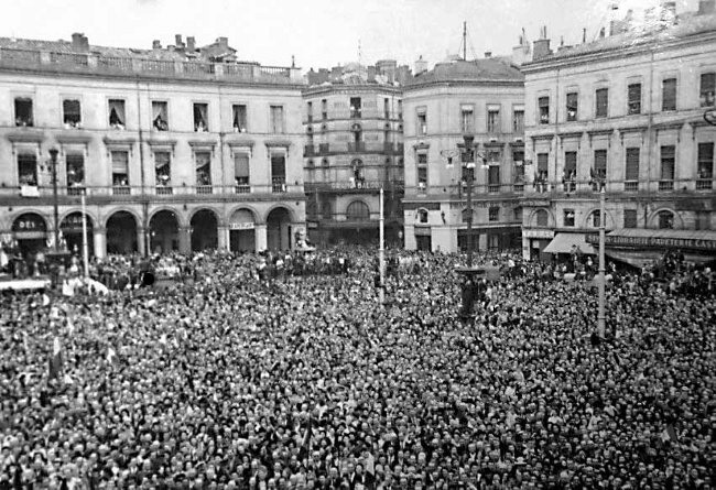 Place du Capitole Toulouse en 1944